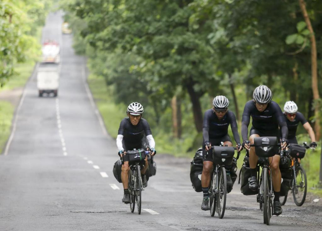 Bugun sen menga semiz xurmo berding
